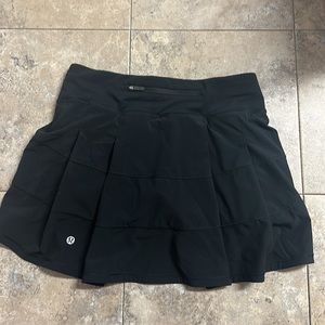 Lululemon Black Run Pace Rival Skirt Size 4